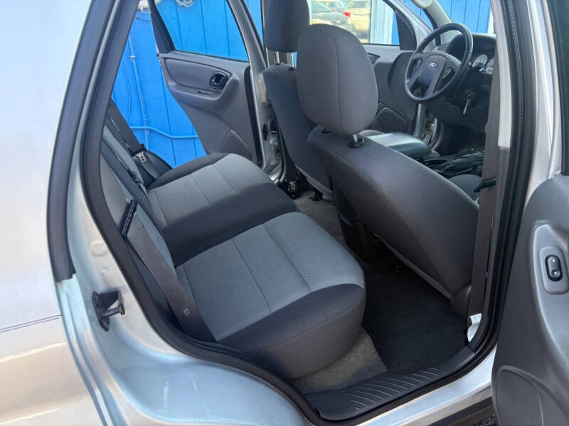 2007 Ford Escape XLS