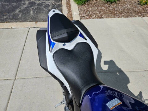 2011 Yamaha YZF-R1