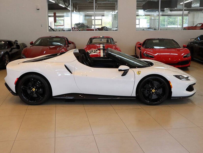 2025 Ferrari 296 GTS