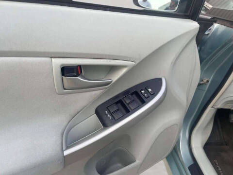 2015 Toyota Prius Two