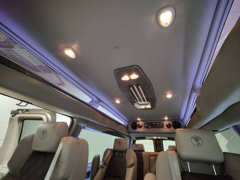 2022 Chevrolet Express 2500
