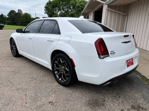 2016 Chrysler 300