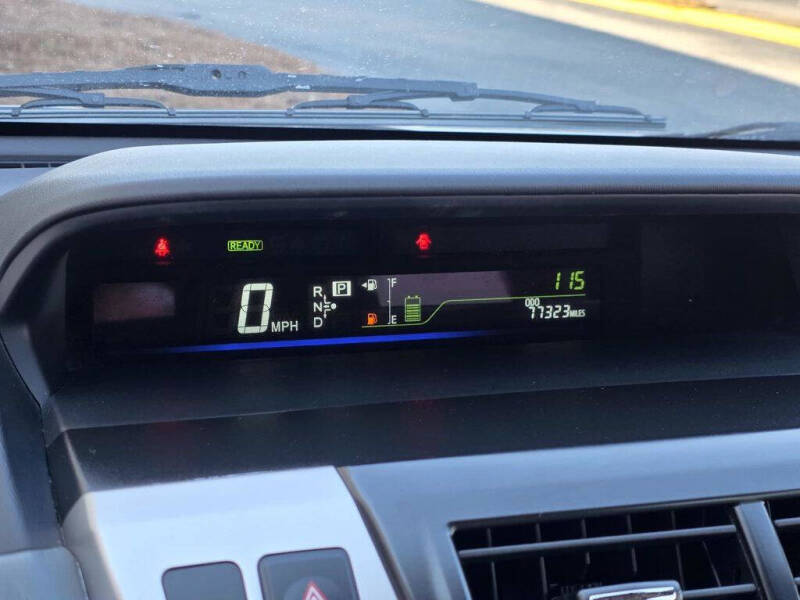 2013 Toyota Prius v
