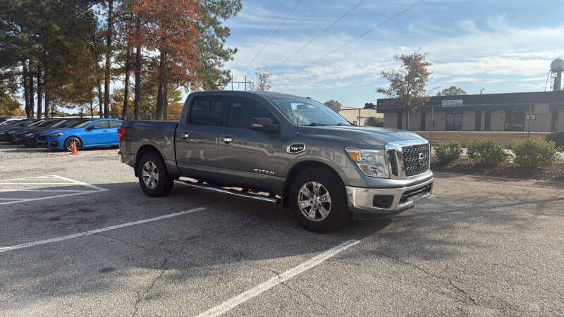 2017 Nissan Titan