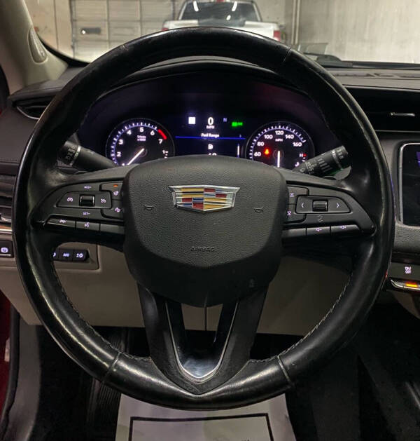 2019 Cadillac XT4 Premium Luxury