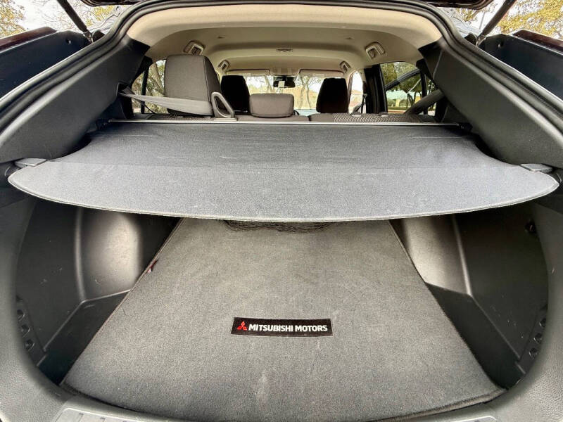 2024 Mitsubishi Eclipse Cross ES - Photo 11
