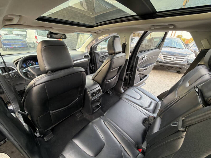 2022 Ford Edge Titanium