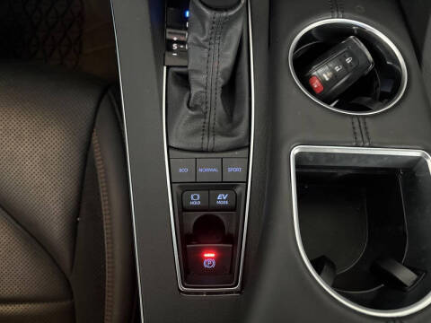 2022 Toyota Avalon Hybrid XSE Nightshade