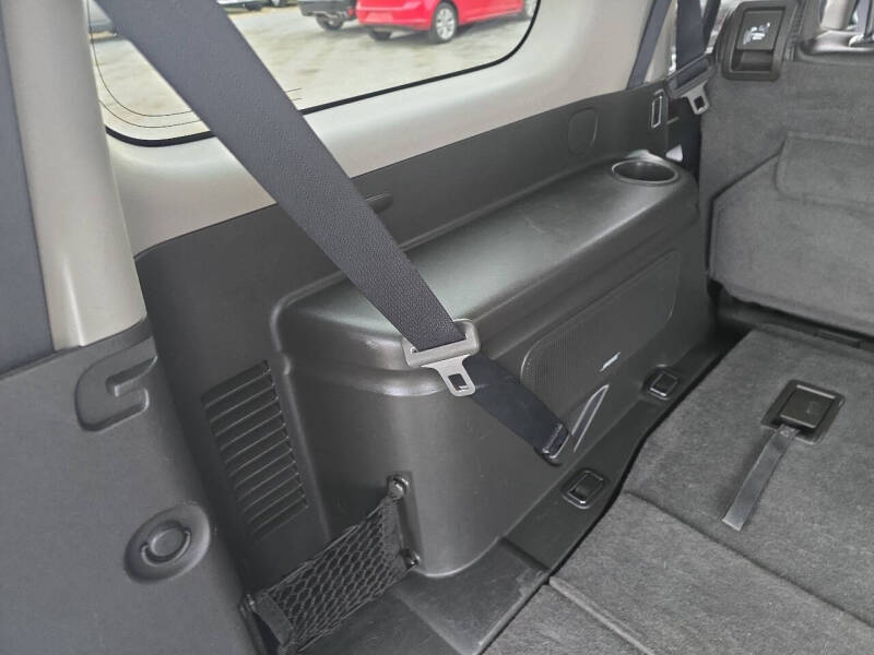 2011 Nissan Pathfinder LE