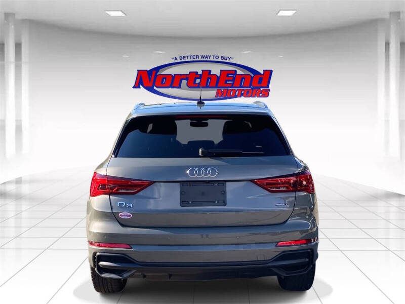 2021 Audi Q3 quattro S line Premium 45 TFSI