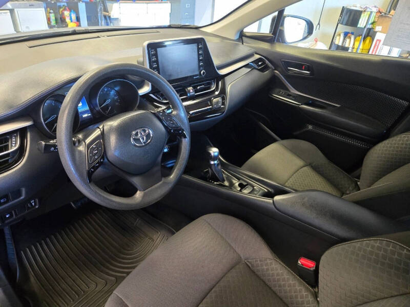 2021 Toyota C-HR XLE