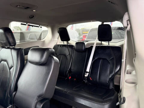 2018 Chrysler Pacifica Touring L
