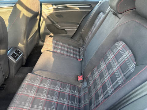 2017 Volkswagen Golf GTI S