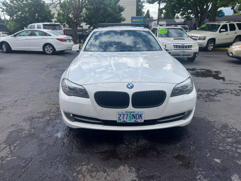 2011 BMW 5 Series 528i