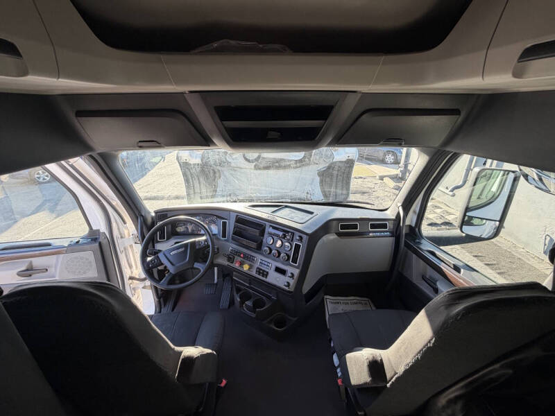 2022 Freightliner Cascadia
