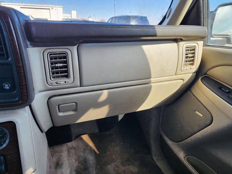 2004 Cadillac Escalade
