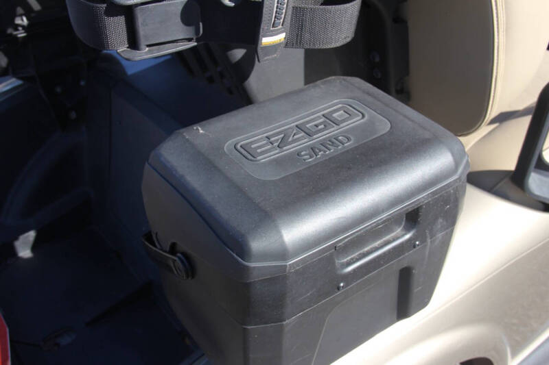 2020 E-Z-GO RXV ELiTE