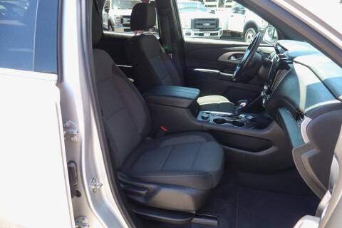 2022 Chevrolet Traverse LT Cloth