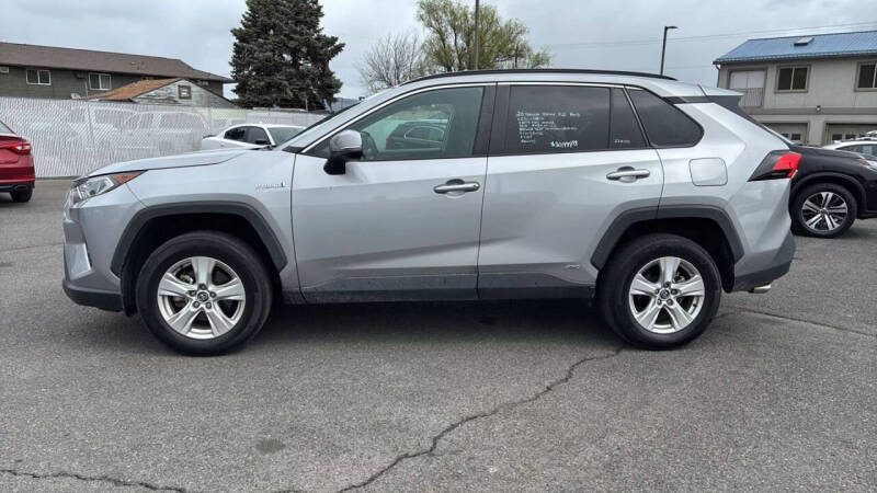 2020 Toyota RAV4 Hybrid XLE