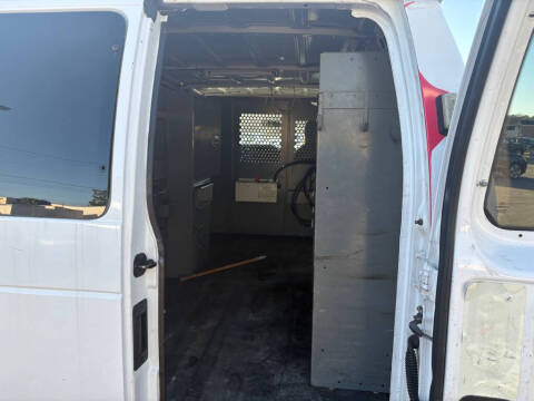 2010 Ford E-Series E-250