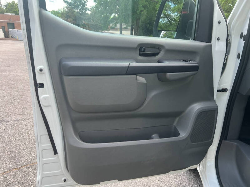 2021 Nissan NV 2500 HD SV