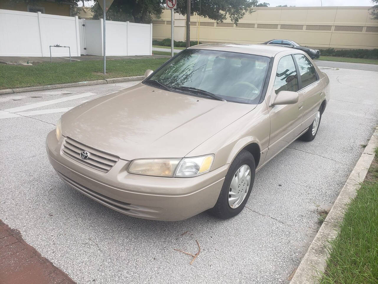 1999 Toyota Camry for sale at We Buy & Sell Cars Inc in Orlando, FL