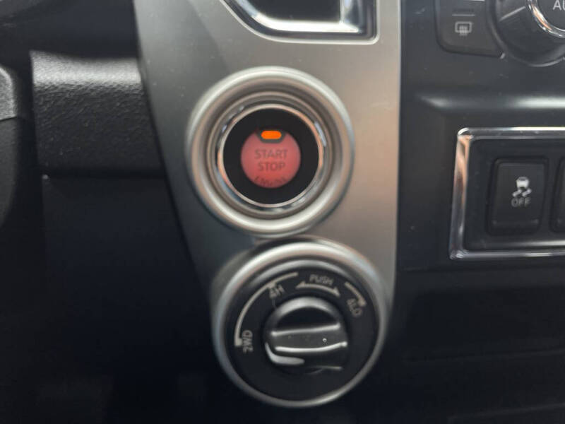 2017 Nissan Titan SL