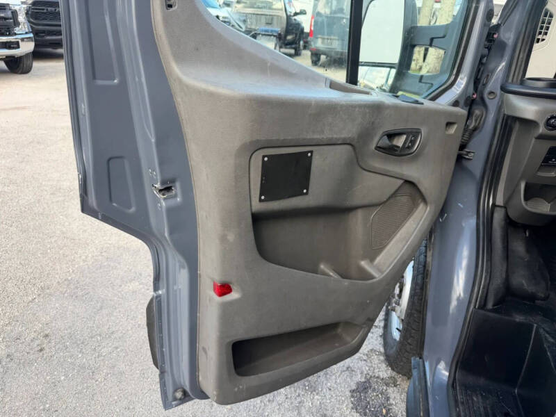 2023 Ford Transit 250