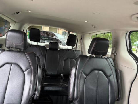 2020 Chrysler Pacifica Touring L