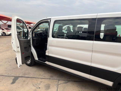 2023 Ford Transit 350 XLT