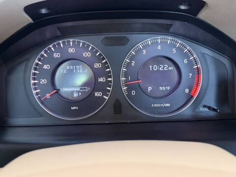 2010 Volvo V70 3.2