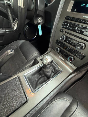 2011 Ford Mustang V6 Premium