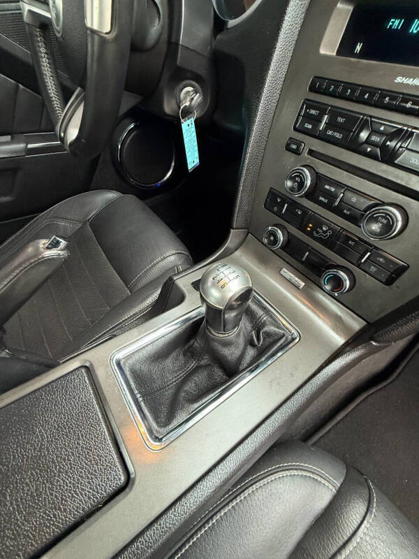 2011 Ford Mustang V6 Premium