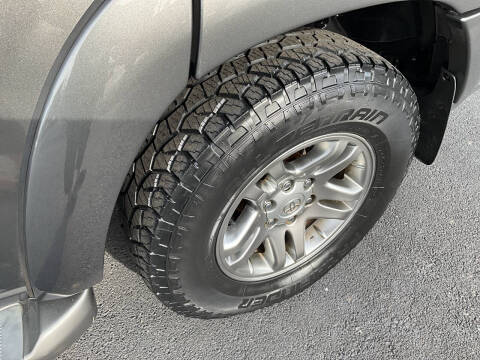 2004 Toyota Sequoia Limited