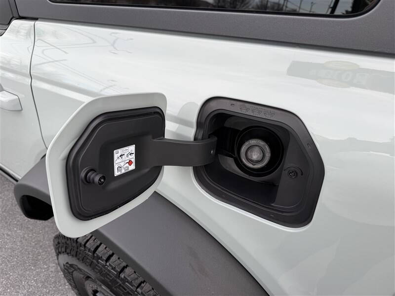 2021 Ford Bronco First Edition Advanced