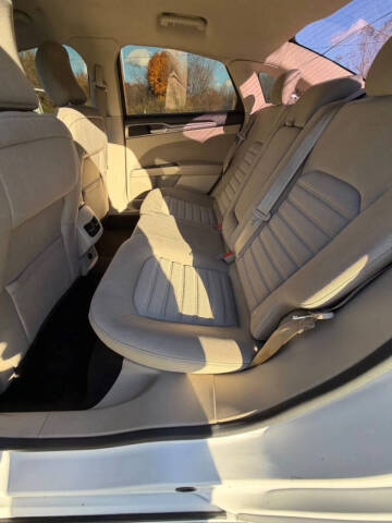 2019 Ford Fusion Hybrid SE