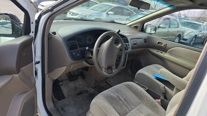 1999 Toyota Sienna LE