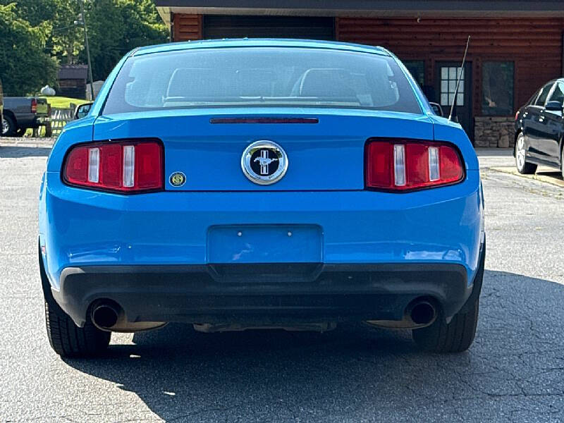 2012 Ford Mustang V6
