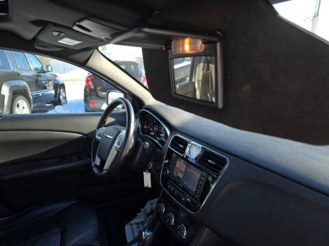 2013 Chrysler 200 Limited