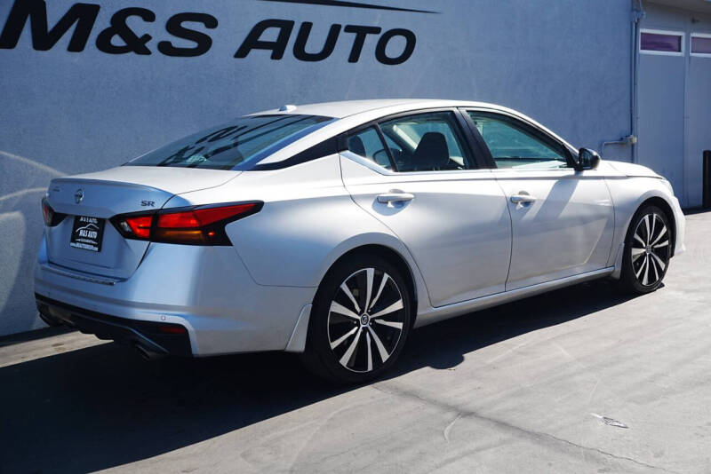 2022 Nissan Altima 2.5 SR