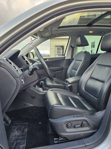 2011 Volkswagen Tiguan SEL 4Motion