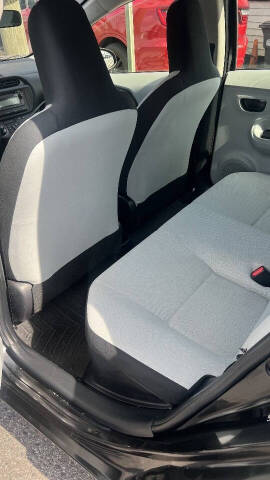 2014 Toyota Prius c Four
