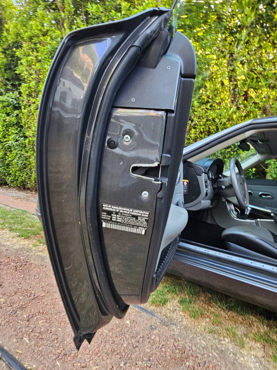2005 Chrysler Crossfire 29