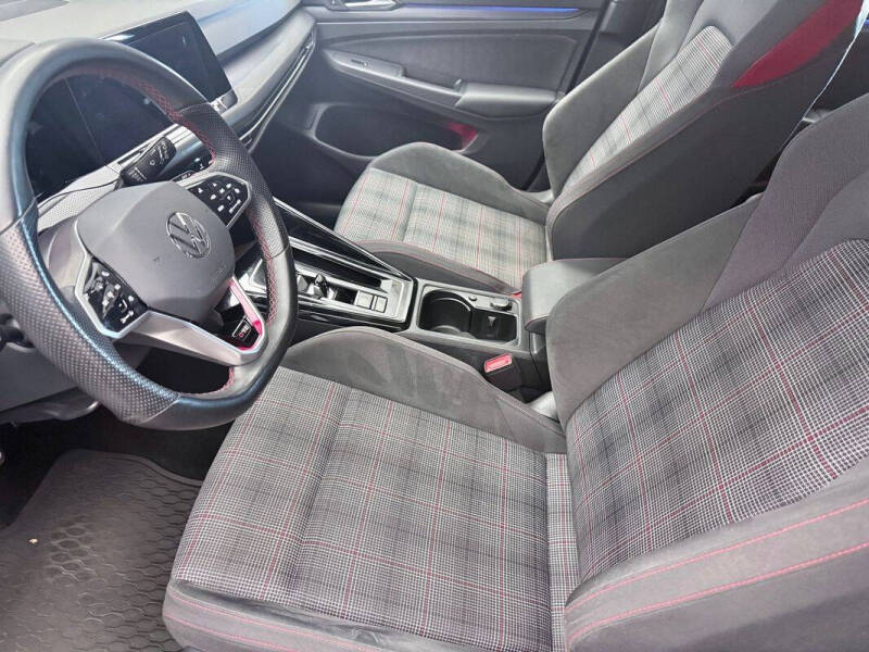 2023 Volkswagen Golf GTI SE