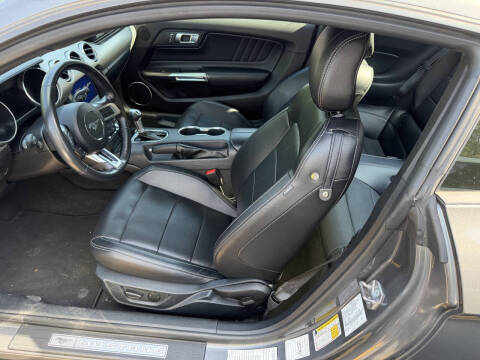 2022 Ford Mustang EcoBoost Premium