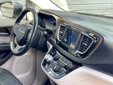 2018 Chrysler Pacifica Touring L