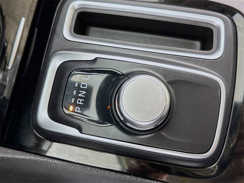 2023 Chrysler 300 Touring L