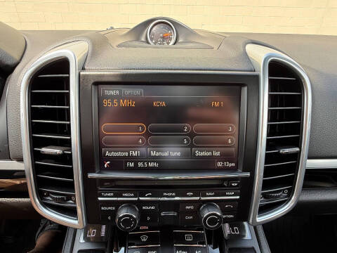 2014 Porsche Cayenne Platinum