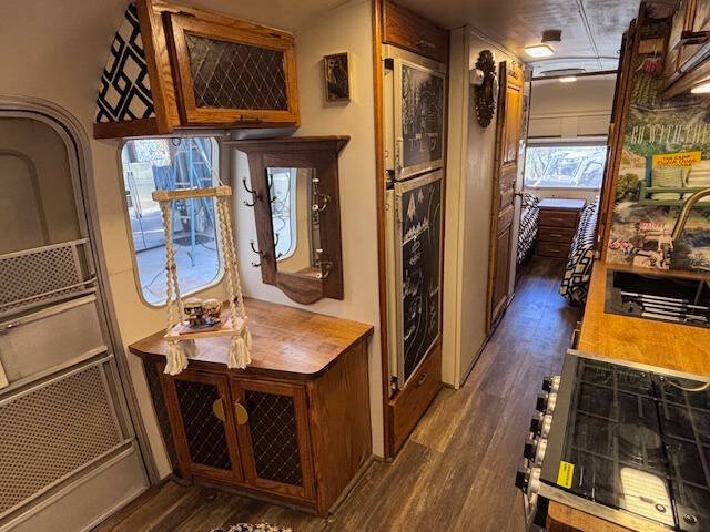 1987 Airstream Sovereign 29 Ft Bumper Pull