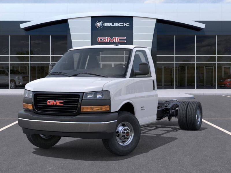 2025 GMC Savana 3500